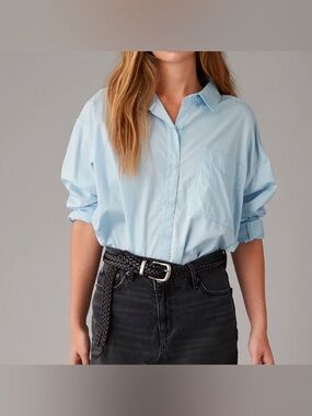 American Eagle AE Button-Down Shirt size M
